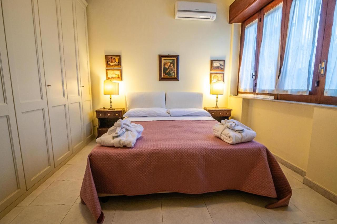 Courrier-House Apartment Ачи Кастело Екстериор снимка